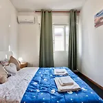 Cozy Miranese Venice Apartment *