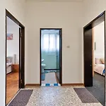 Cozy Miranese Venice Apartment *